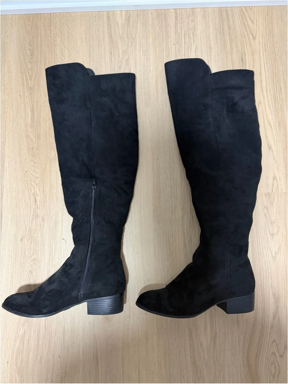 Black Womens Knee-High Suede Boots